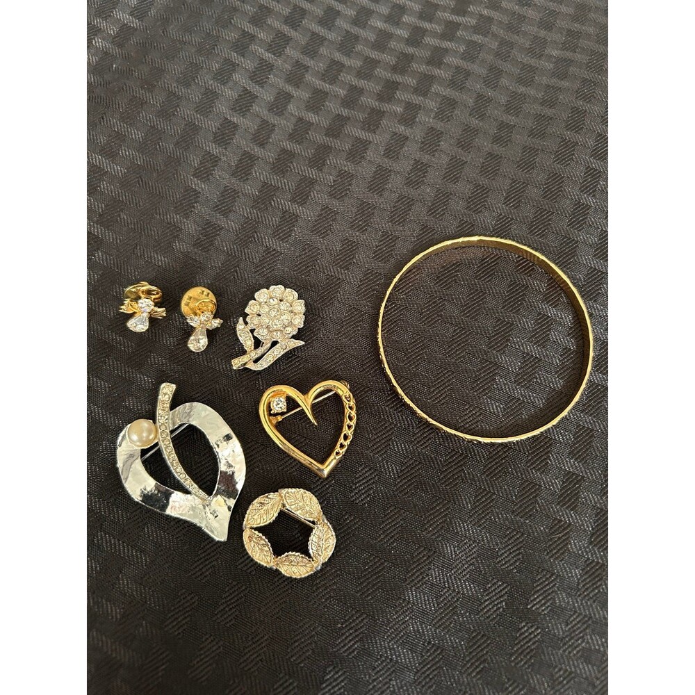 Vintage Jewelry Lot 7 Pcs Lisner Leaf Wreath Rhinestone Brooches Angel Pins Gold